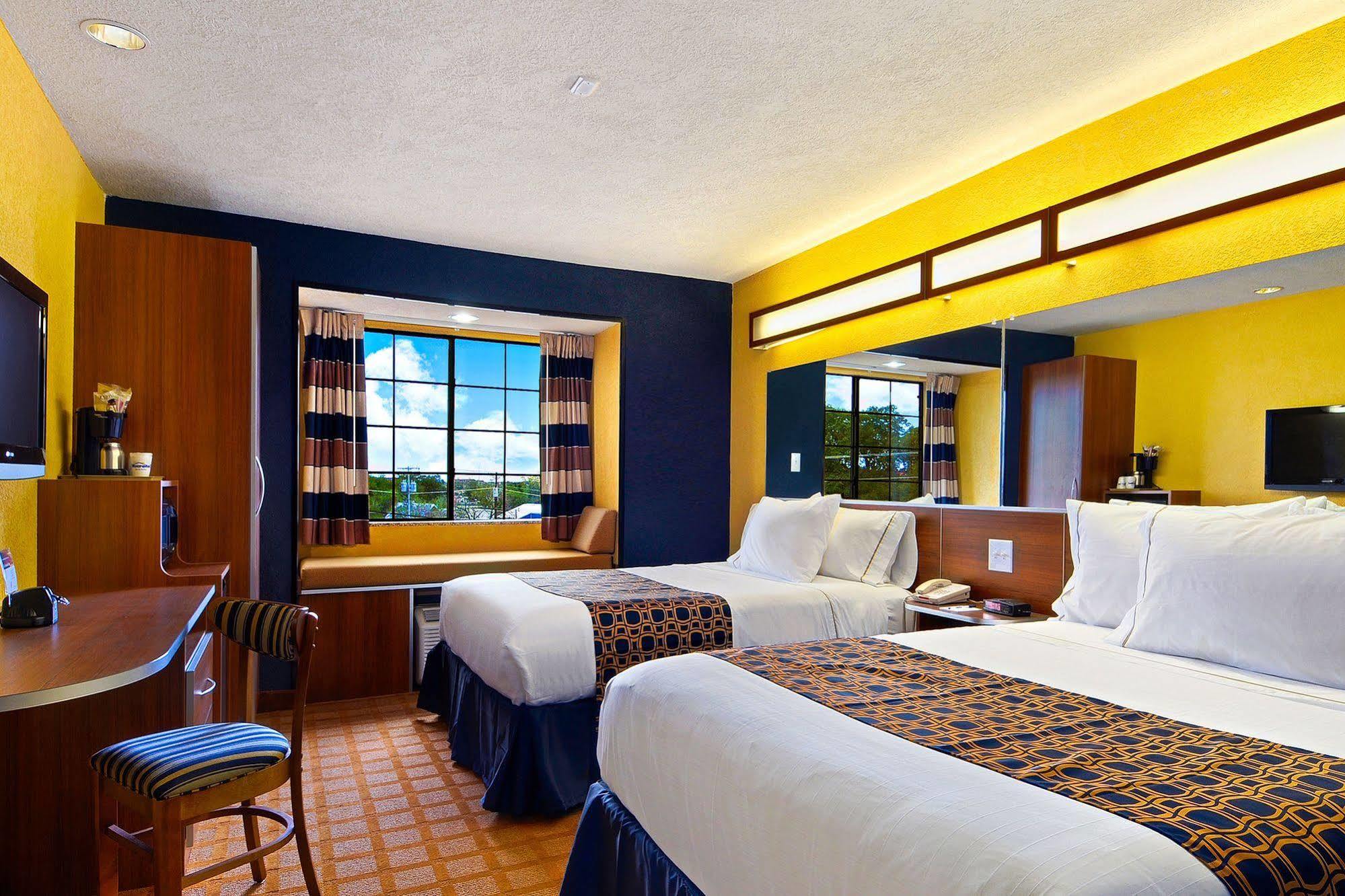 Microtel Inn & Suites By Wyndham New Braunfels I-35 Exteriér fotografie